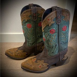 Teal & red rose Laredo Womens Boots Size 71/2